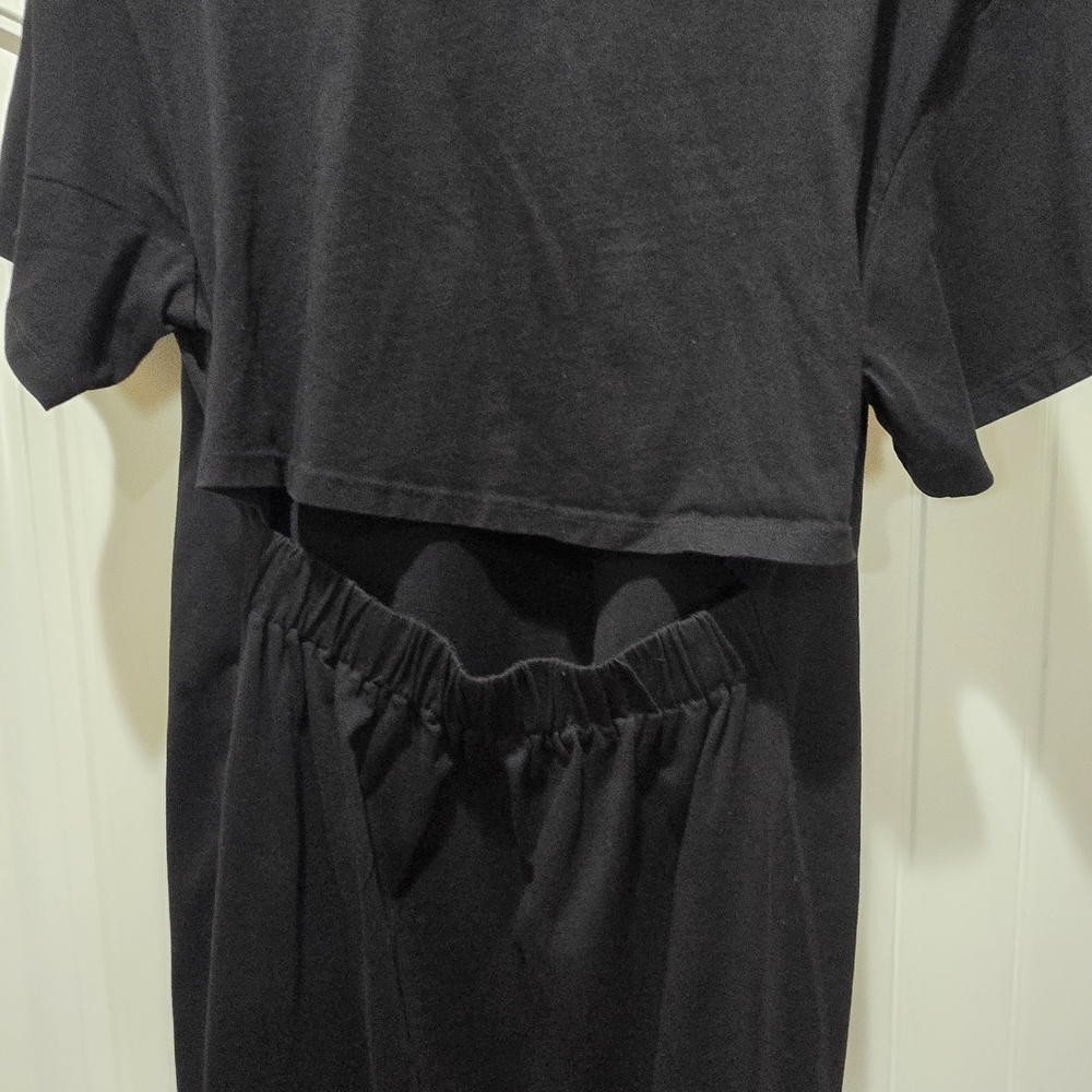 H&M Women's  Long Black Tee Shirt with Slit Back Size M - Picture 4 of 5